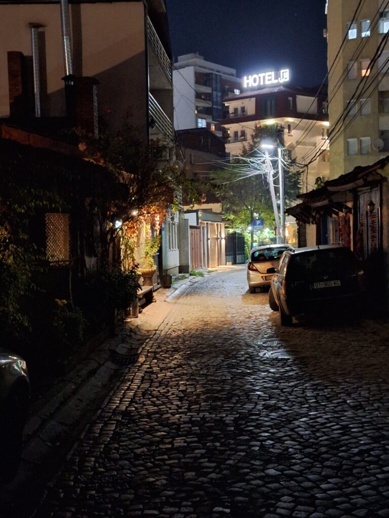 Uliczka przy której znajduje się restauracja Liburia